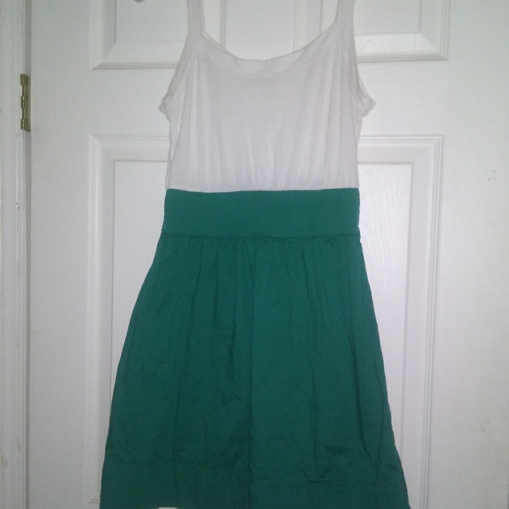 Dress - Picture 4 of 5
